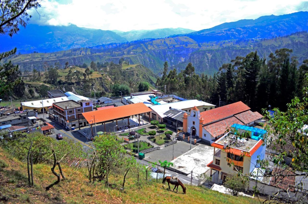 Lagoon Hotel Chugchilán Exterior foto